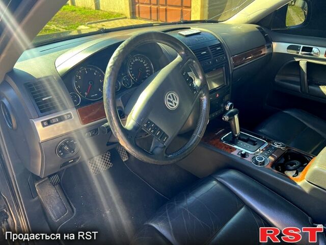 Фольксваген Туарег 2007 у Харкові на Automoto.ua Чорний Фольксваген Туарег, об'ємом двигуна 3 л та пробігом 240 тис. км за 8500 $, фото 2 на Automoto.ua