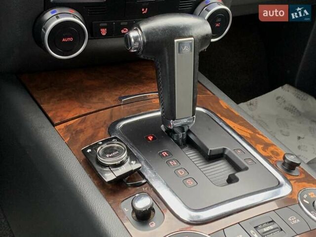 Черный Фольксваген Туарег, объемом двигателя 3 л и пробегом 351 тыс. км за 11999 $, фото 47 на Automoto.ua