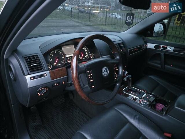 Черный Фольксваген Туарег, объемом двигателя 2.97 л и пробегом 238 тыс. км за 12600 $, фото 21 на Automoto.ua