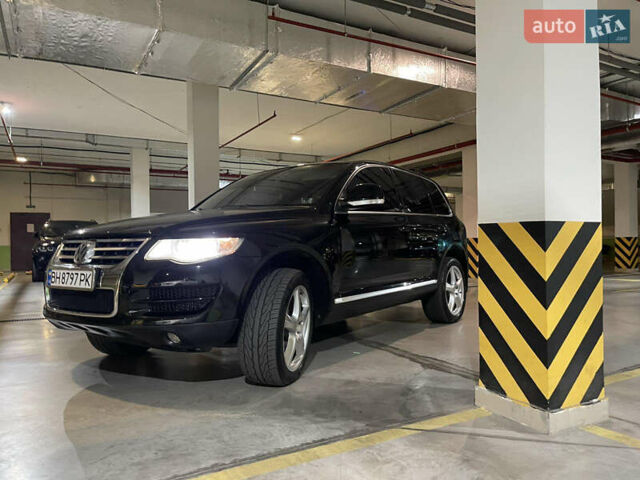 Чорний Фольксваген Туарег, об'ємом двигуна 3 л та пробігом 185 тис. км за 14500 $, фото 5 на Automoto.ua