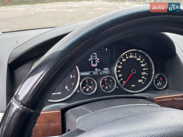 Черный Фольксваген Туарег, объемом двигателя 2.97 л и пробегом 294 тыс. км за 10508 $, фото 26 на Automoto.ua