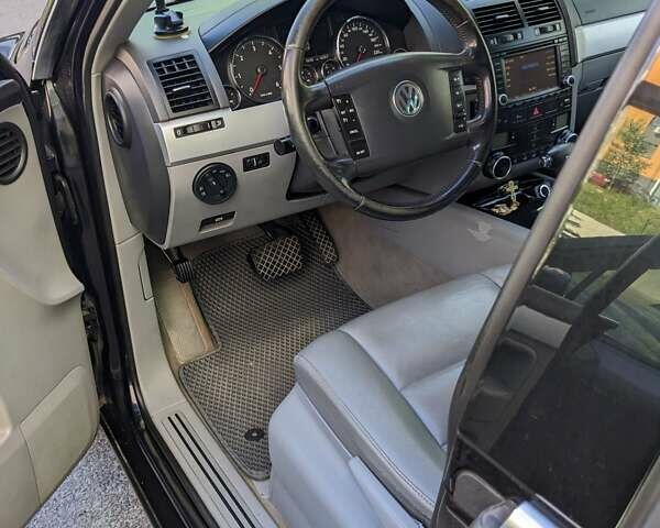 Чорний Фольксваген Туарег, об'ємом двигуна 2.97 л та пробігом 319 тис. км за 10600 $, фото 14 на Automoto.ua