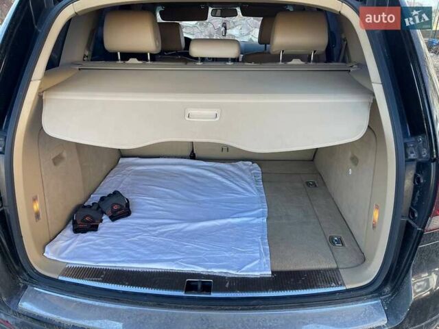 Черный Фольксваген Туарег, объемом двигателя 2.5 л и пробегом 240 тыс. км за 9999 $, фото 19 на Automoto.ua