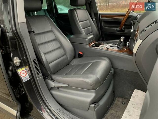 Черный Фольксваген Туарег, объемом двигателя 3 л и пробегом 351 тыс. км за 11999 $, фото 34 на Automoto.ua