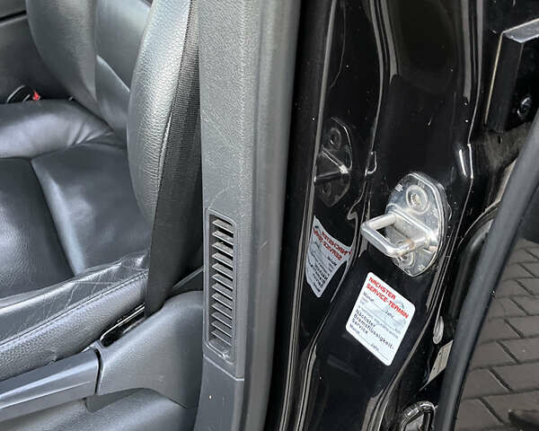 Черный Фольксваген Туарег, объемом двигателя 3 л и пробегом 230 тыс. км за 10200 $, фото 23 на Automoto.ua