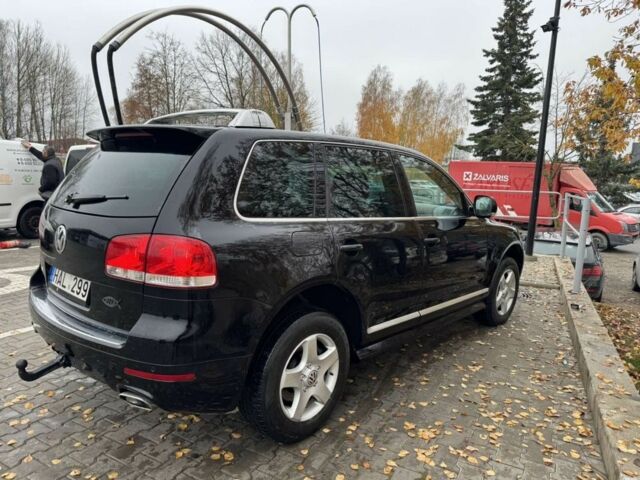 Черный Фольксваген Туарег, объемом двигателя 0 л и пробегом 350 тыс. км за 6200 $, фото 1 на Automoto.ua