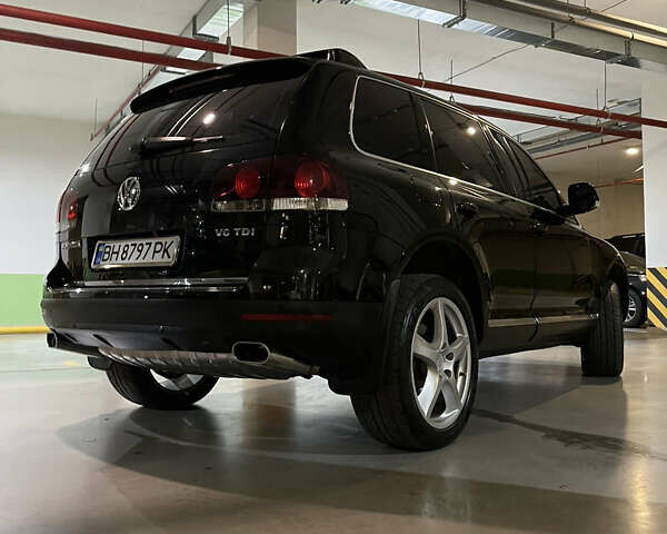 Чорний Фольксваген Туарег, об'ємом двигуна 3 л та пробігом 185 тис. км за 14500 $, фото 9 на Automoto.ua