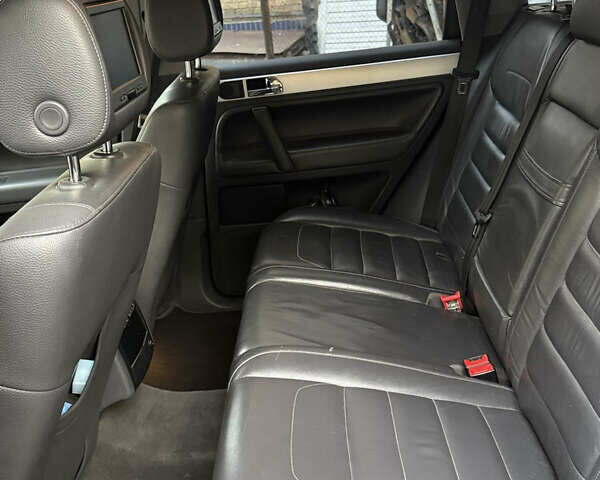 Черный Фольксваген Туарег, объемом двигателя 3 л и пробегом 351 тыс. км за 13500 $, фото 24 на Automoto.ua