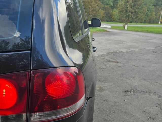 Черный Фольксваген Туарег, объемом двигателя 2.5 л и пробегом 352 тыс. км за 7500 $, фото 3 на Automoto.ua