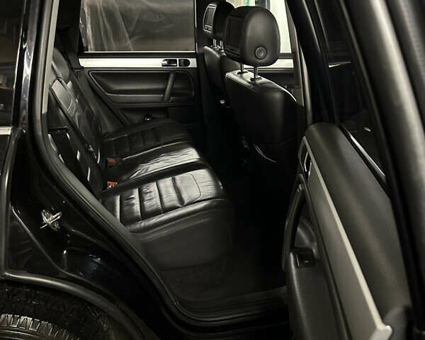 Черный Фольксваген Туарег, объемом двигателя 3 л и пробегом 351 тыс. км за 13500 $, фото 9 на Automoto.ua