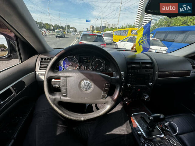 Черный Фольксваген Туарег, объемом двигателя 3.58 л и пробегом 300 тыс. км за 8000 $, фото 6 на Automoto.ua