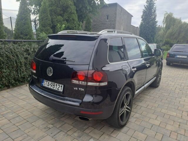 Черный Фольксваген Туарег, объемом двигателя 3 л и пробегом 260 тыс. км за 3400 $, фото 2 на Automoto.ua