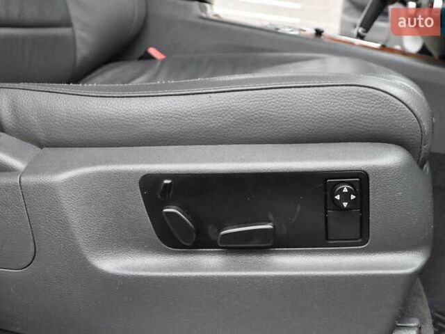 Черный Фольксваген Туарег, объемом двигателя 3 л и пробегом 335 тыс. км за 9803 $, фото 24 на Automoto.ua