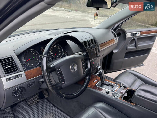 Черный Фольксваген Туарег, объемом двигателя 2.97 л и пробегом 294 тыс. км за 10508 $, фото 25 на Automoto.ua