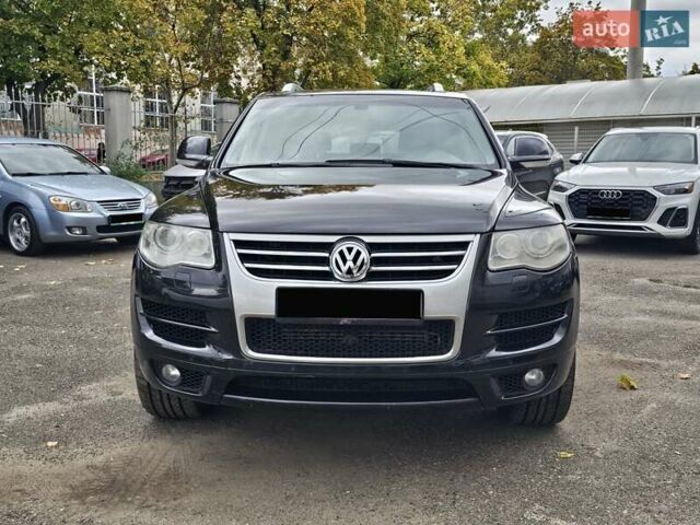 Черный Фольксваген Туарег, объемом двигателя 3.6 л и пробегом 250 тыс. км за 10700 $, фото 2 на Automoto.ua