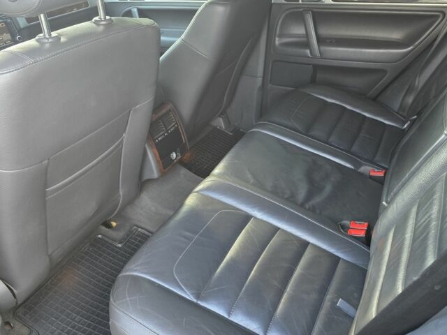 Чорний Фольксваген Туарег, об'ємом двигуна 3 л та пробігом 217 тис. км за 9000 $, фото 9 на Automoto.ua