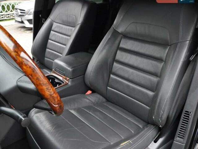 Черный Фольксваген Туарег, объемом двигателя 3 л и пробегом 335 тыс. км за 9803 $, фото 26 на Automoto.ua