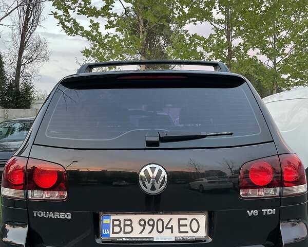 Черный Фольксваген Туарег, объемом двигателя 3 л и пробегом 200 тыс. км за 13800 $, фото 6 на Automoto.ua