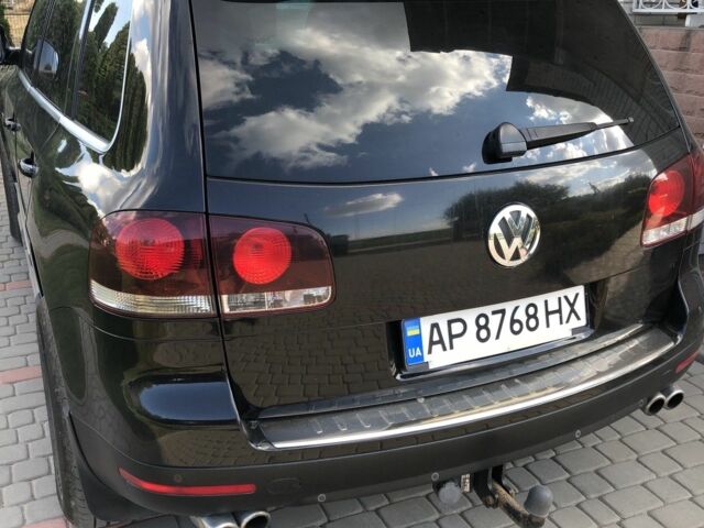 Черный Фольксваген Туарег, объемом двигателя 2.5 л и пробегом 370 тыс. км за 8000 $, фото 4 на Automoto.ua