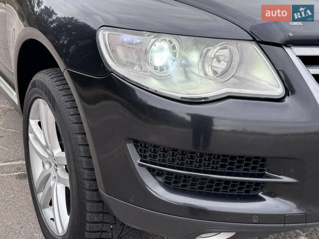 Черный Фольксваген Туарег, объемом двигателя 2.97 л и пробегом 294 тыс. км за 10508 $, фото 8 на Automoto.ua