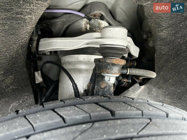 Черный Фольксваген Туарег, объемом двигателя 4.9 л и пробегом 252 тыс. км за 13800 $, фото 1 на Automoto.ua