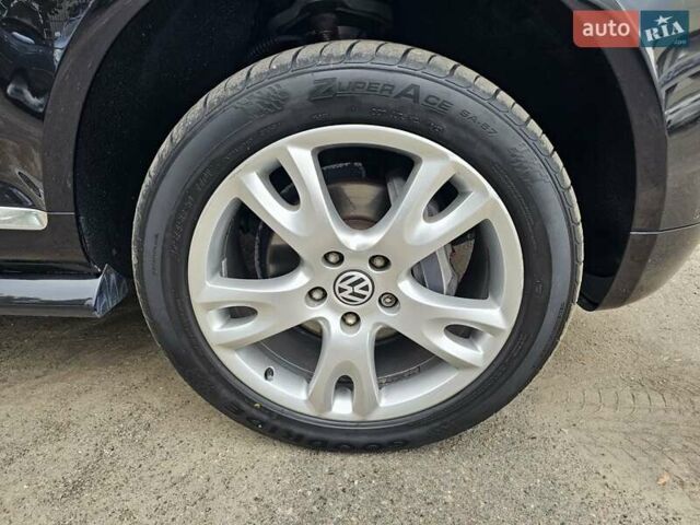 Черный Фольксваген Туарег, объемом двигателя 3.6 л и пробегом 250 тыс. км за 10700 $, фото 11 на Automoto.ua