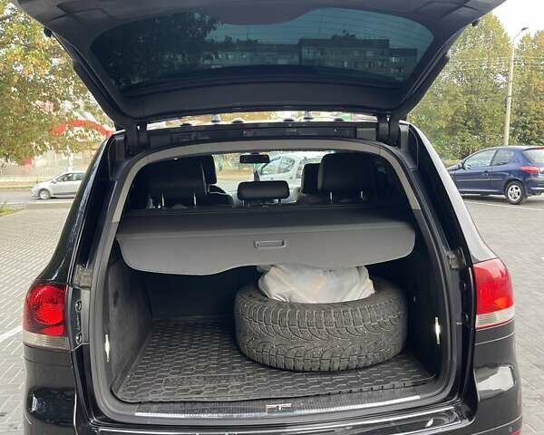 Чорний Фольксваген Туарег, об'ємом двигуна 3 л та пробігом 220 тис. км за 10500 $, фото 10 на Automoto.ua