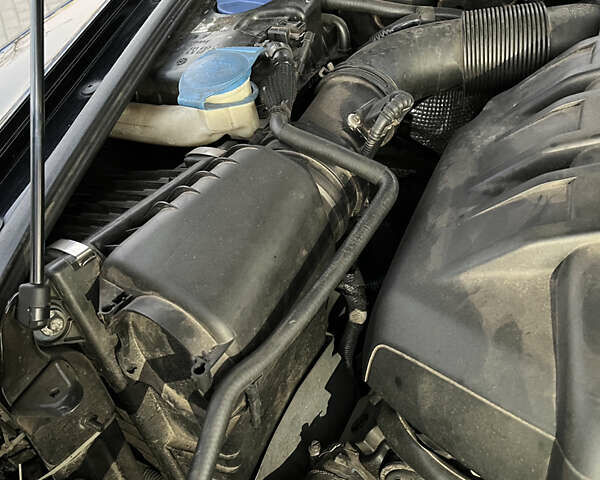 Черный Фольксваген Туарег, объемом двигателя 3 л и пробегом 230 тыс. км за 10200 $, фото 56 на Automoto.ua