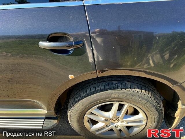 Фольксваген Туарег 2007 у Харкові на Automoto.ua Чорний Фольксваген Туарег, об'ємом двигуна 3 л та пробігом 240 тис. км за 8500 $, фото 9 на Automoto.ua