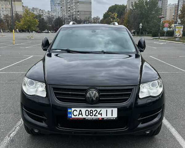 Черный Фольксваген Туарег, объемом двигателя 4.9 л и пробегом 252 тыс. км за 13800 $, фото 65 на Automoto.ua