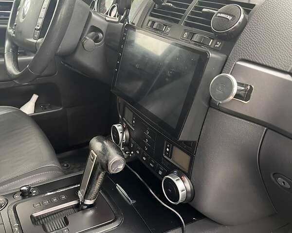 Фольксваген Туарег 2007 в Ирпене на Automoto.ua Черный Фольксваген Туарег, объемом двигателя 3 л и пробегом 359 тыс. км за 5500 $, фото 10 на Automoto.ua