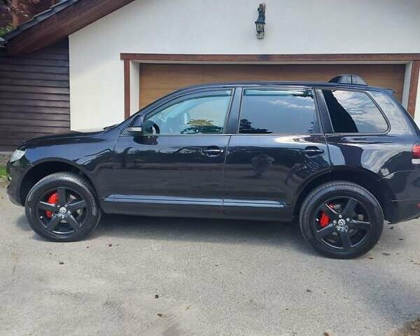 Черный Фольксваген Туарег, объемом двигателя 2.97 л и пробегом 350 тыс. км за 14000 $, фото 3 на Automoto.ua