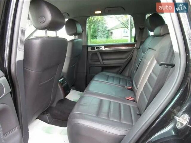 Черный Фольксваген Туарег, объемом двигателя 0 л и пробегом 244 тыс. км за 4200 $, фото 1 на Automoto.ua