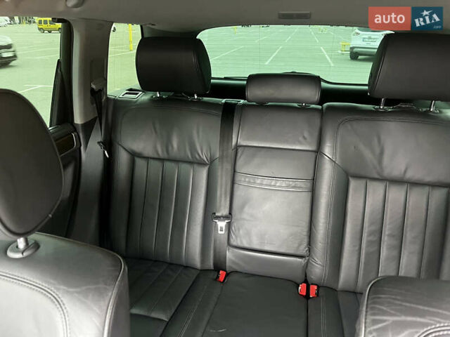 Черный Фольксваген Туарег, объемом двигателя 4.9 л и пробегом 252 тыс. км за 13800 $, фото 51 на Automoto.ua