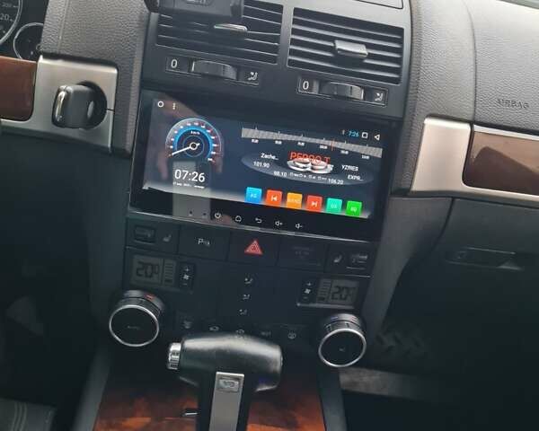 Черный Фольксваген Туарег, объемом двигателя 3 л и пробегом 258 тыс. км за 10500 $, фото 4 на Automoto.ua