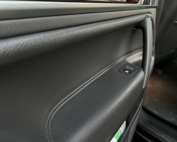 Черный Фольксваген Туарег, объемом двигателя 3 л и пробегом 230 тыс. км за 10200 $, фото 48 на Automoto.ua