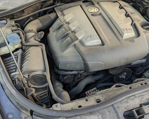 Чорний Фольксваген Туарег, об'ємом двигуна 2.97 л та пробігом 319 тис. км за 10600 $, фото 13 на Automoto.ua