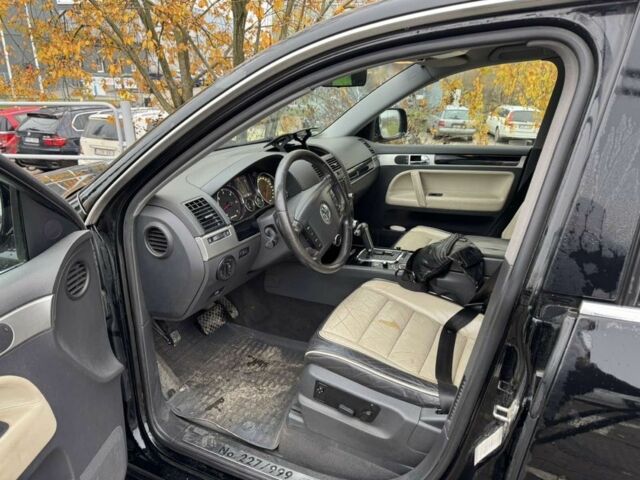 Черный Фольксваген Туарег, объемом двигателя 0 л и пробегом 350 тыс. км за 6200 $, фото 3 на Automoto.ua