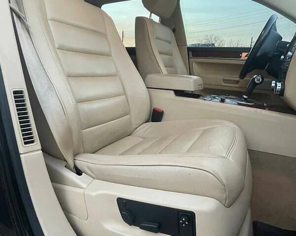 Черный Фольксваген Туарег, объемом двигателя 3.6 л и пробегом 159 тыс. км за 10500 $, фото 6 на Automoto.ua