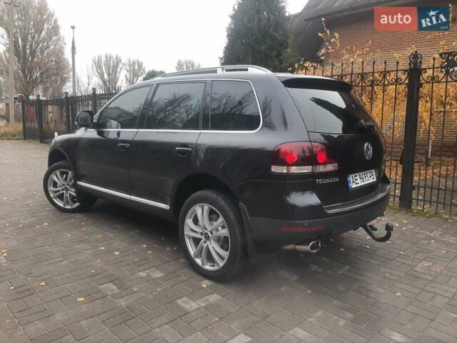 Черный Фольксваген Туарег, объемом двигателя 3 л и пробегом 445 тыс. км за 11500 $, фото 2 на Automoto.ua