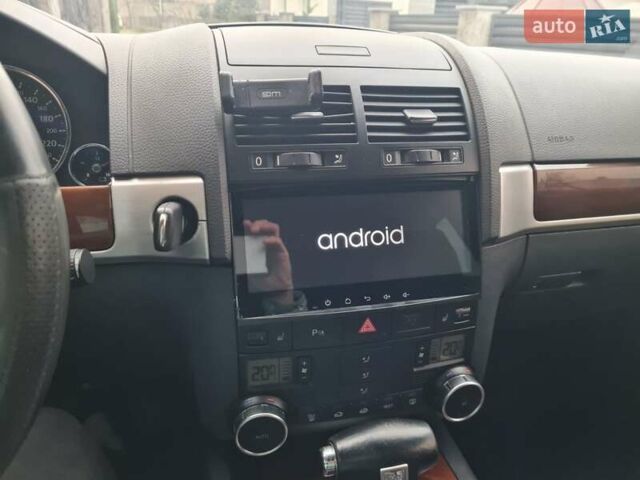 Черный Фольксваген Туарег, объемом двигателя 3 л и пробегом 258 тыс. км за 10500 $, фото 6 на Automoto.ua