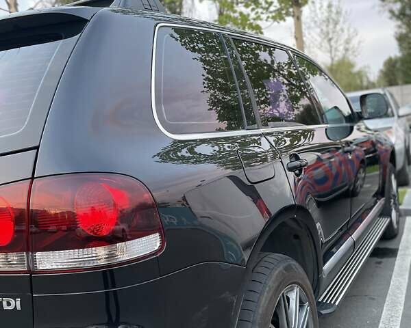 Черный Фольксваген Туарег, объемом двигателя 3 л и пробегом 200 тыс. км за 13800 $, фото 5 на Automoto.ua