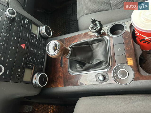 Фольксваген Туарег 2007 в Надворной на Automoto.ua Черный Фольксваген Туарег, объемом двигателя 2.46 л и пробегом 271 тыс. км за 8990 $, фото 18 на Automoto.ua