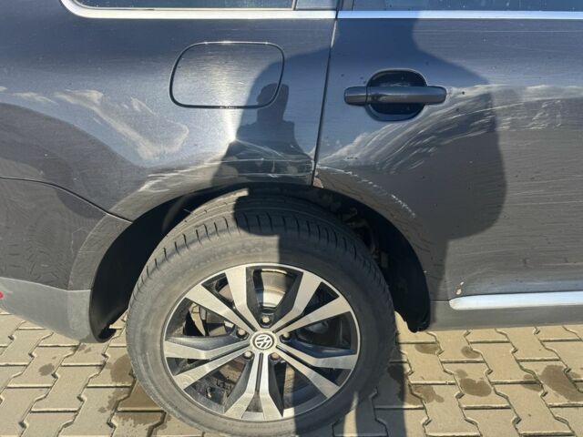 Чорний Фольксваген Туарег, об'ємом двигуна 3 л та пробігом 401 тис. км за 9200 $, фото 5 на Automoto.ua