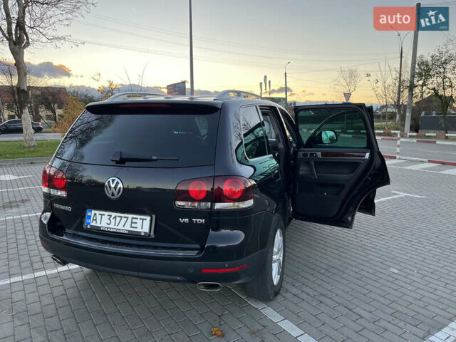 Черный Фольксваген Туарег, объемом двигателя 3 л и пробегом 230 тыс. км за 10200 $, фото 2 на Automoto.ua