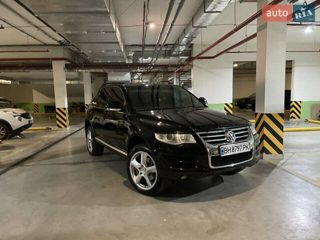 Чорний Фольксваген Туарег, об'ємом двигуна 3 л та пробігом 185 тис. км за 14500 $, фото 4 на Automoto.ua