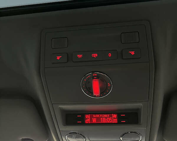 Черный Фольксваген Туарег, объемом двигателя 3 л и пробегом 230 тыс. км за 10200 $, фото 53 на Automoto.ua