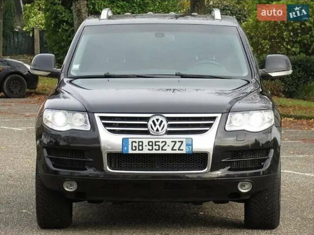 Черный Фольксваген Туарег, объемом двигателя 0 л и пробегом 244 тыс. км за 4200 $, фото 2 на Automoto.ua