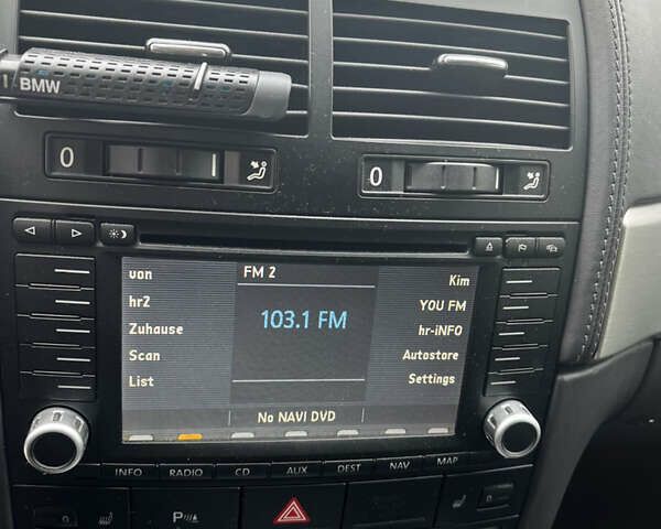 Черный Фольксваген Туарег, объемом двигателя 4.9 л и пробегом 252 тыс. км за 13800 $, фото 45 на Automoto.ua