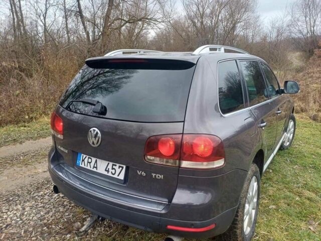 Чорний Фольксваген Туарег, об'ємом двигуна 3 л та пробігом 349 тис. км за 6500 $, фото 4 на Automoto.ua